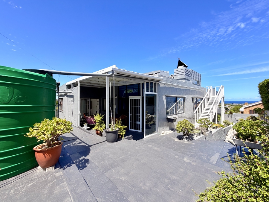 4 Bedroom Property for Sale in Onrus Western Cape